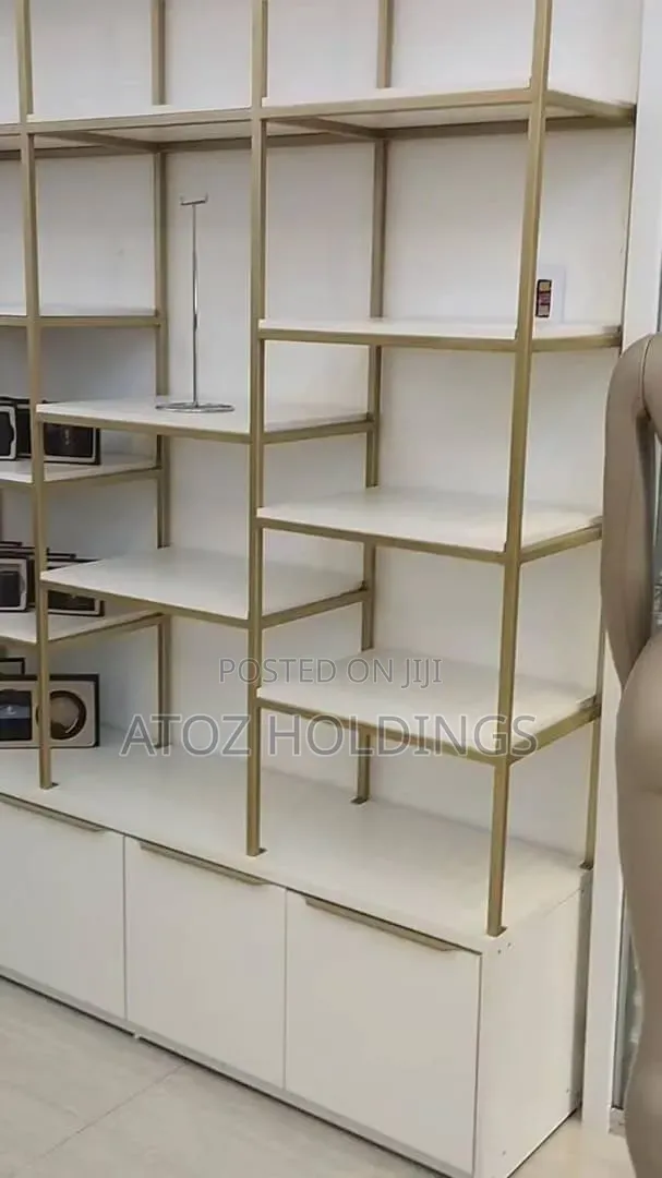 Boutique/Cosmetics/Shop Shelves Set Up Cabinetry Customization