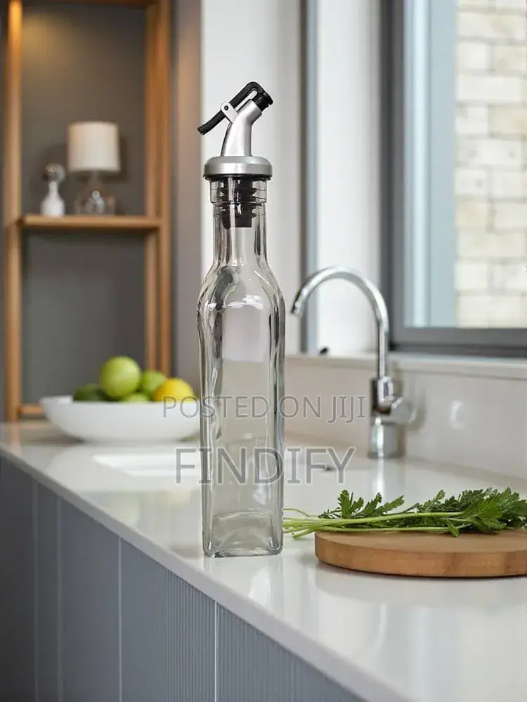 2Pcs Glass Oil Bottles and Dispensers ( 500mls Each)
