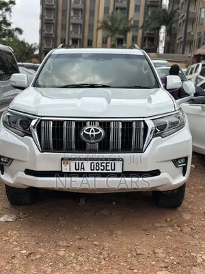 Toyota Land Cruiser Prado 2018 White