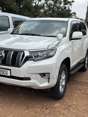 Toyota Land Cruiser Prado 2018 White