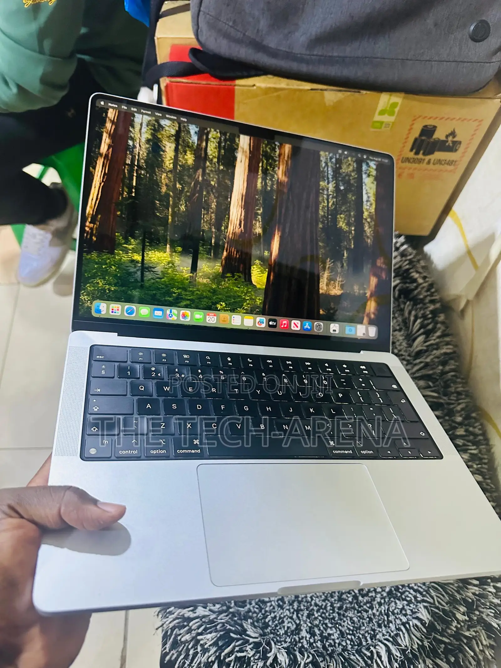 New Laptop Apple MacBook Pro 2021 M1 16GB Apple M1 Pro SSD 512GB