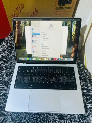 New Laptop Apple MacBook Pro 2021 M1 16GB Apple M1 Pro SSD 512GB