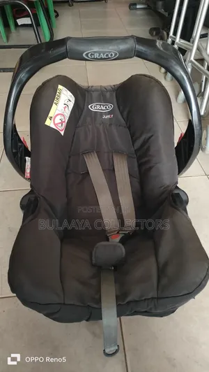 UK Used Black Graco Junior Rear-Facing Infant Car Seat.