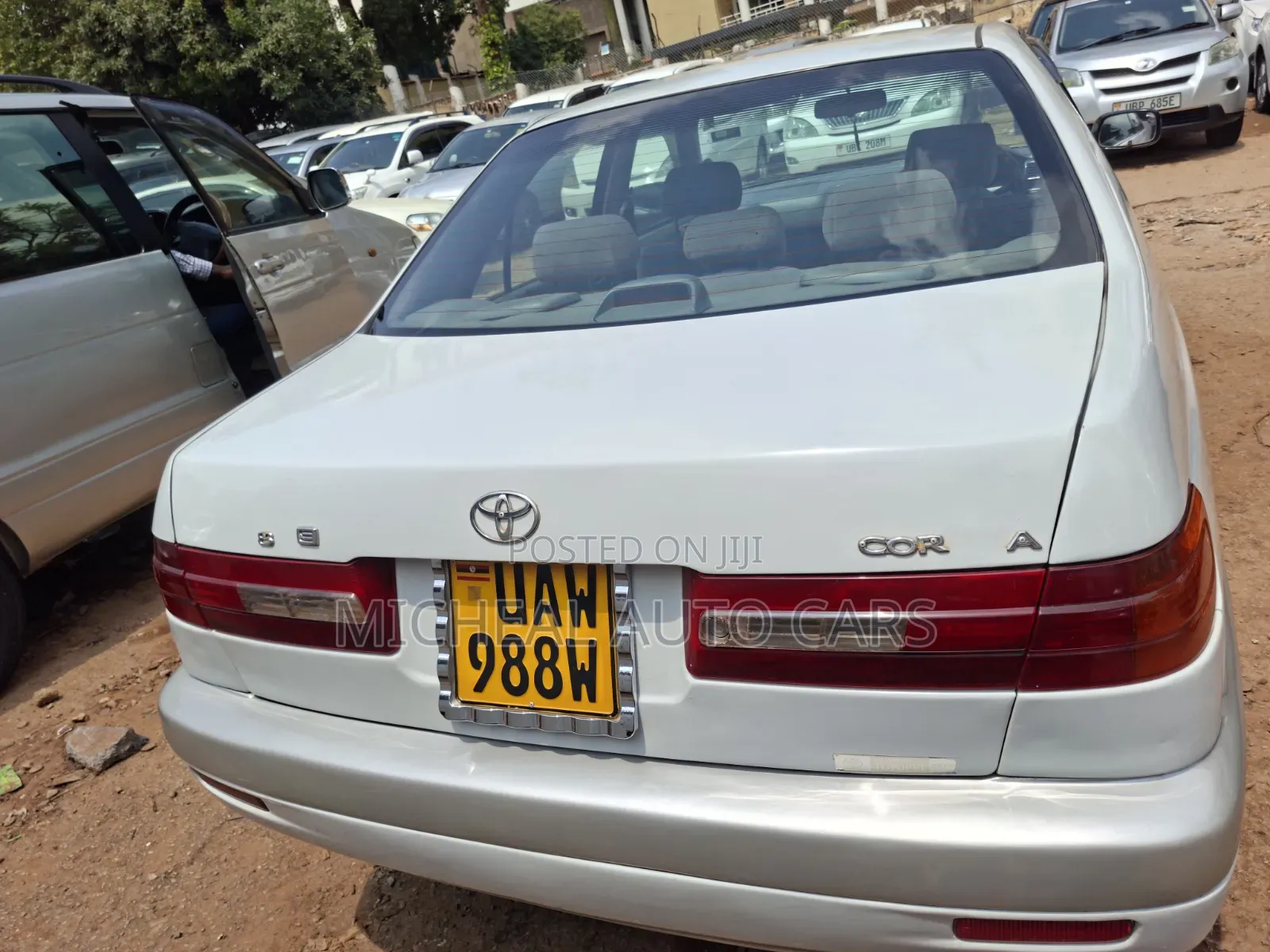 Toyota Corona Premio 2000 White
