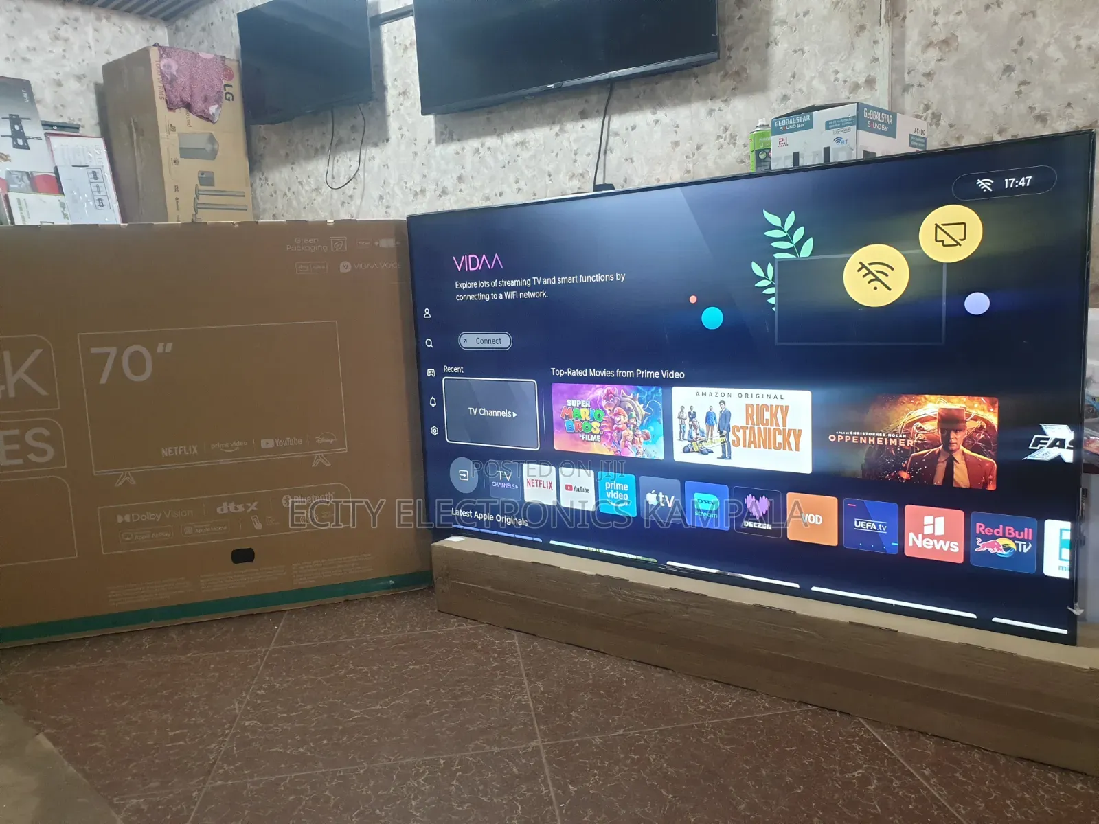 Boxed 70" Hisense