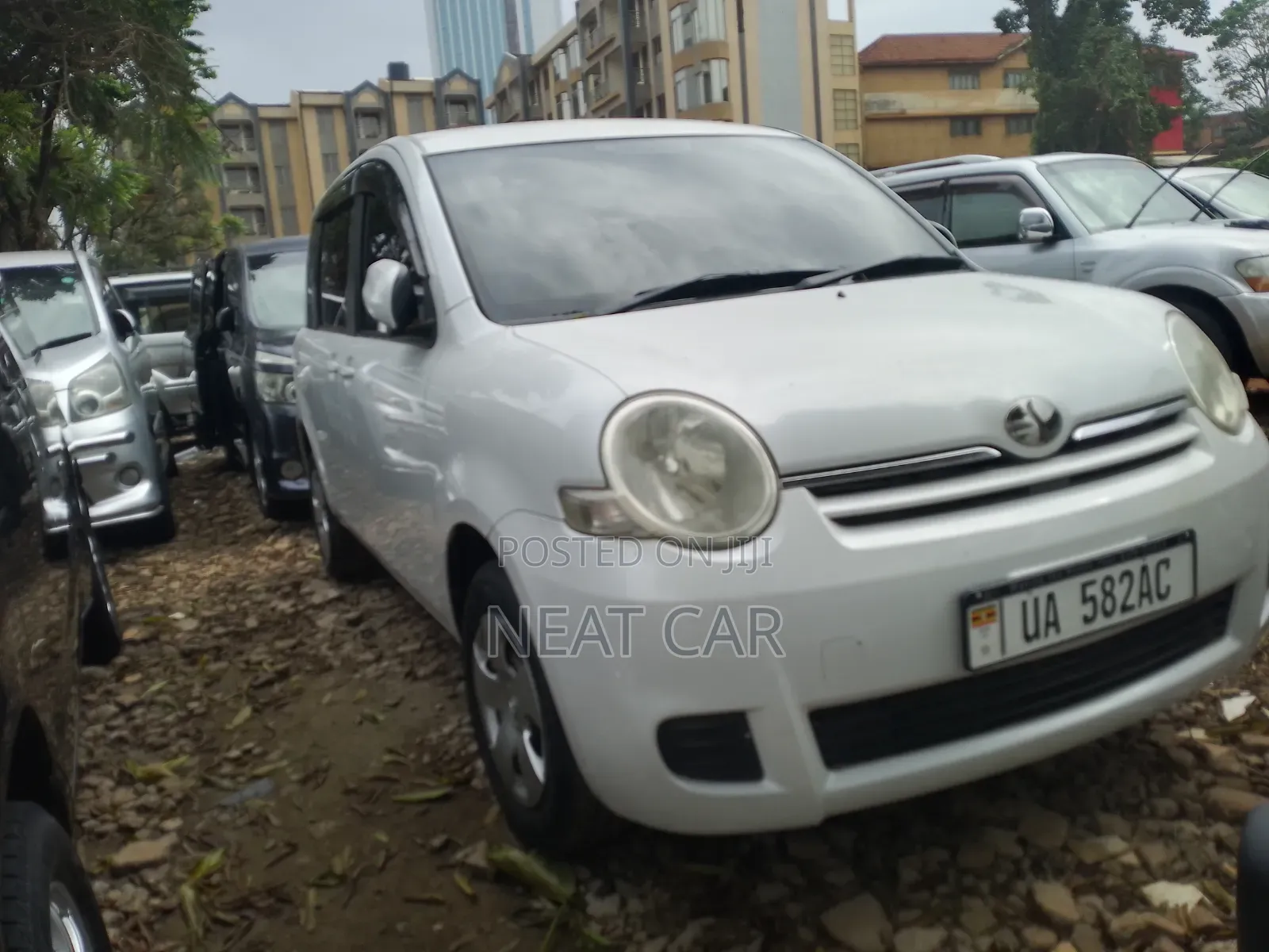 Toyota Sienta 2011 White