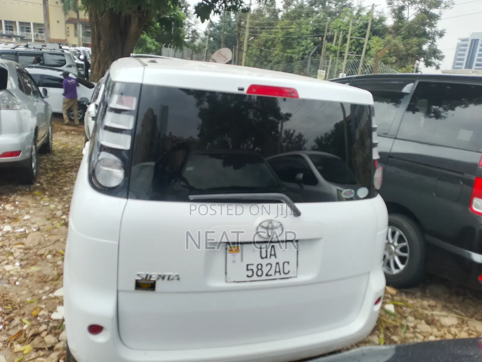 Toyota Sienta 2011 White