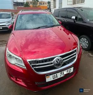 Volkswagen Tiguan 2007 Red