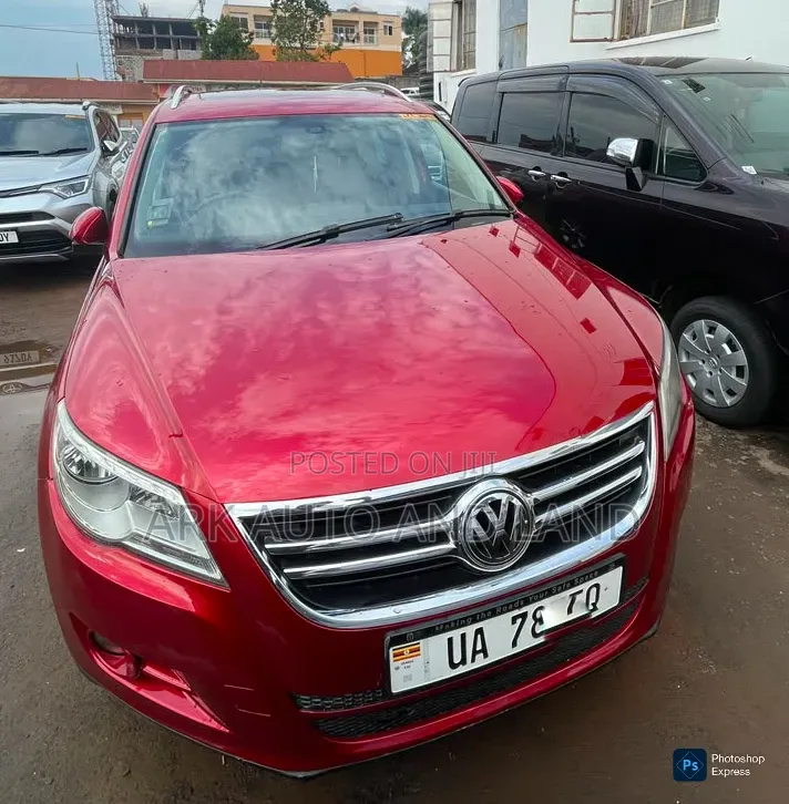 Volkswagen Tiguan 2007 Red