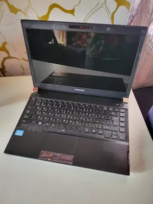 Laptop Toshiba Portege R930 8GB Intel Core i5 HDD+SSD 250GB