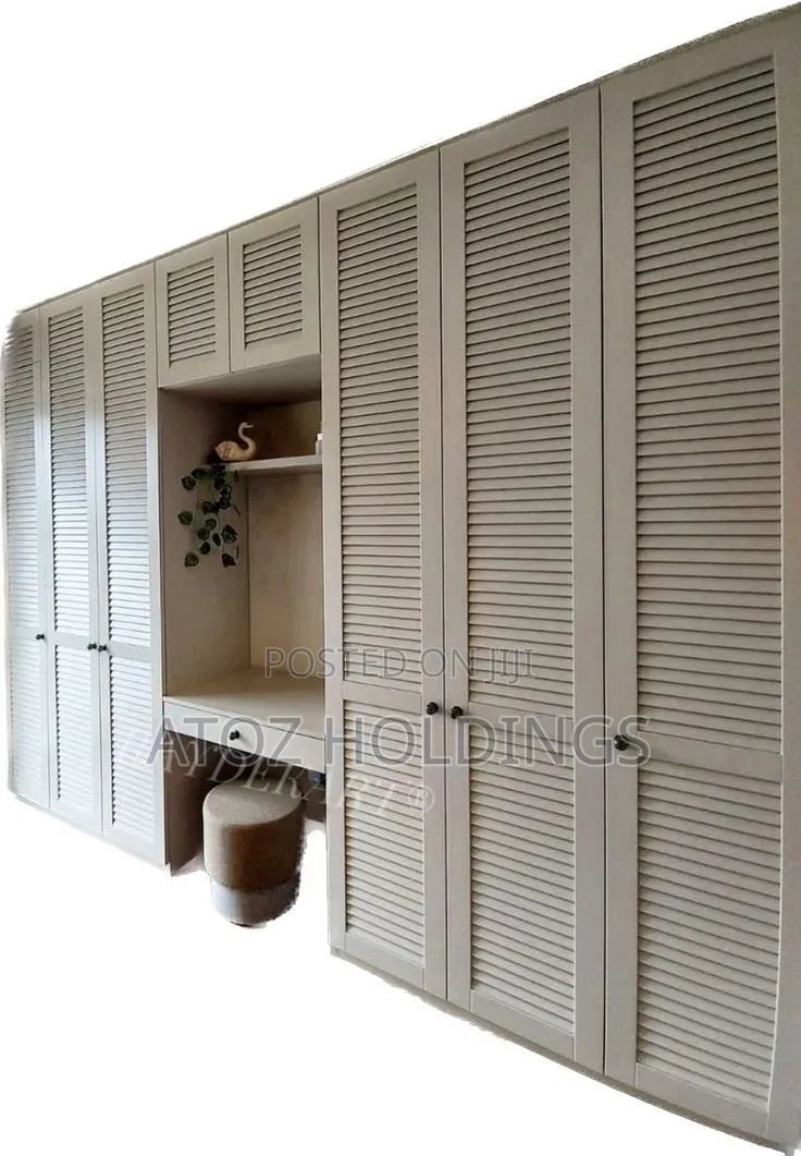 Wardrobes/Britain Wardrobes in Any Colour 975,000/- Per Running Meter
