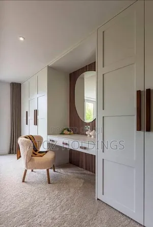 Wardrobes/Britain Wardrobes in Any Colour 975,000/- Per Running Meter
