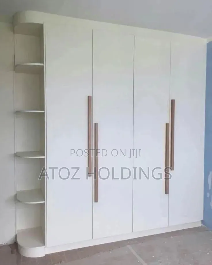Wardrobes/Britain Wardrobes in Any Colour 975,000/- Per Running Meter