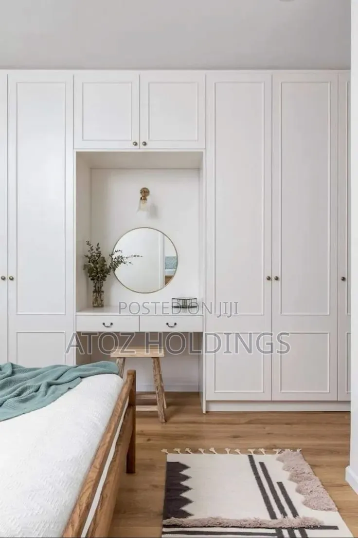 Wardrobes/Britain Wardrobes in Any Colour 975,000/- Per Running Meter