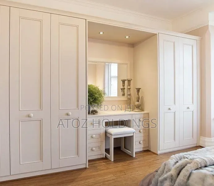 Wardrobes/Britain Wardrobes in Any Colour 975,000/- Per Running Meter