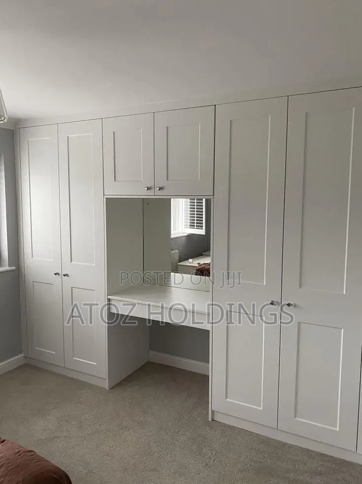 Wardrobes/Britain Wardrobes in Any Colour 975,000/- Per Running Meter