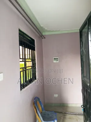 1bdrm House in Senior Quarters B, Lira for rent