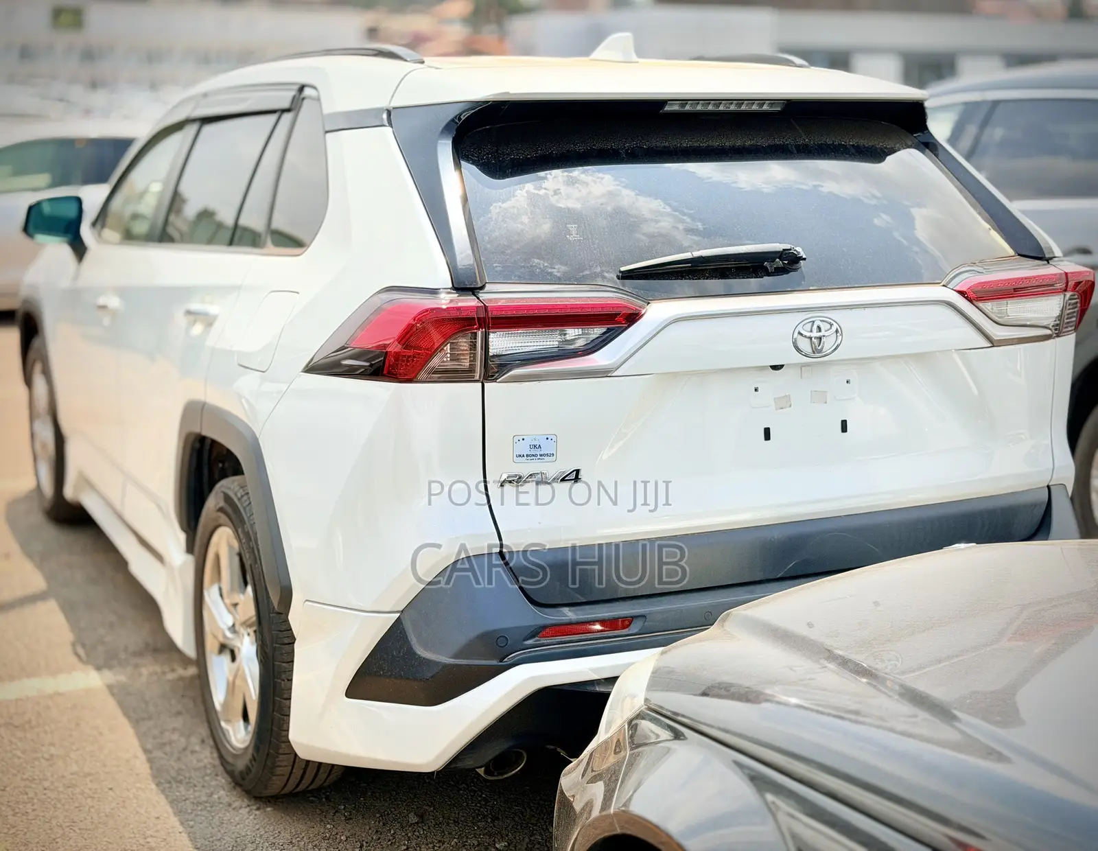 Toyota RAV4 XLE Premium AWD 2020 White