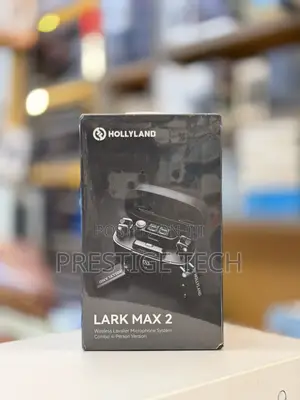 Hollyland Lark Max 2 Combo 4 Person Version (4TX + 2RX+ Charging Case)
