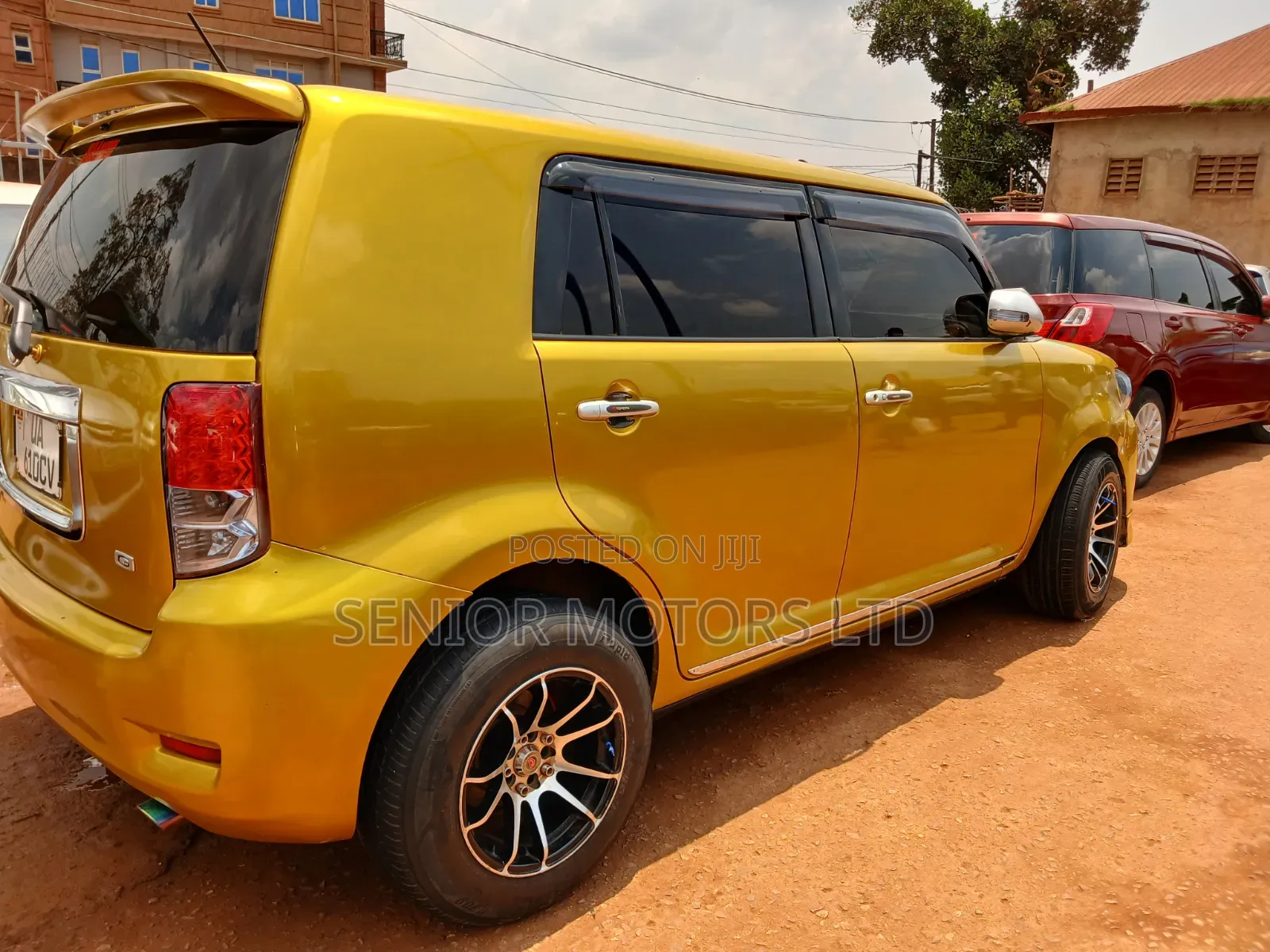 Toyota Rumion 2024 Gold