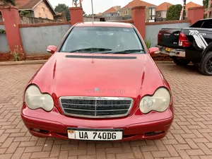 Mercedes-Benz C200 2004 Red