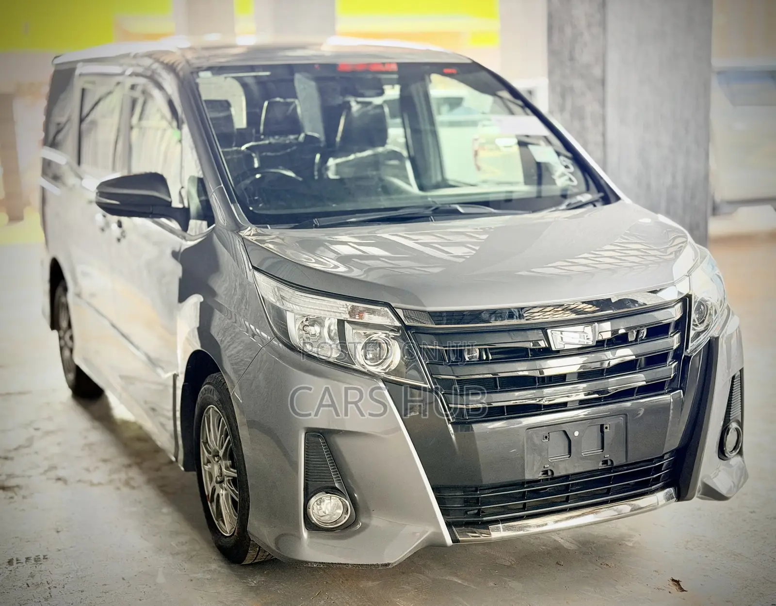 Toyota Noah 2.0 AWD (7 Seater) 2018 Silver