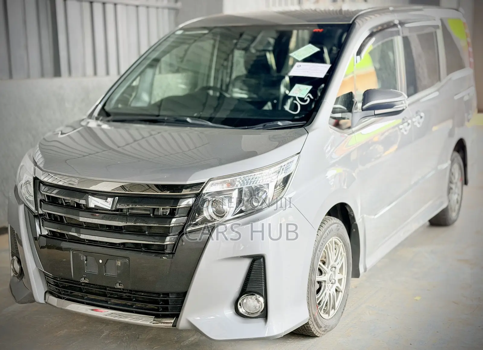 Toyota Noah 2.0 AWD (7 Seater) 2018 Silver