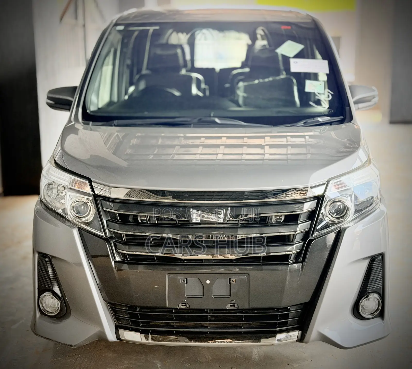Toyota Noah 2.0 AWD (7 Seater) 2018 Silver