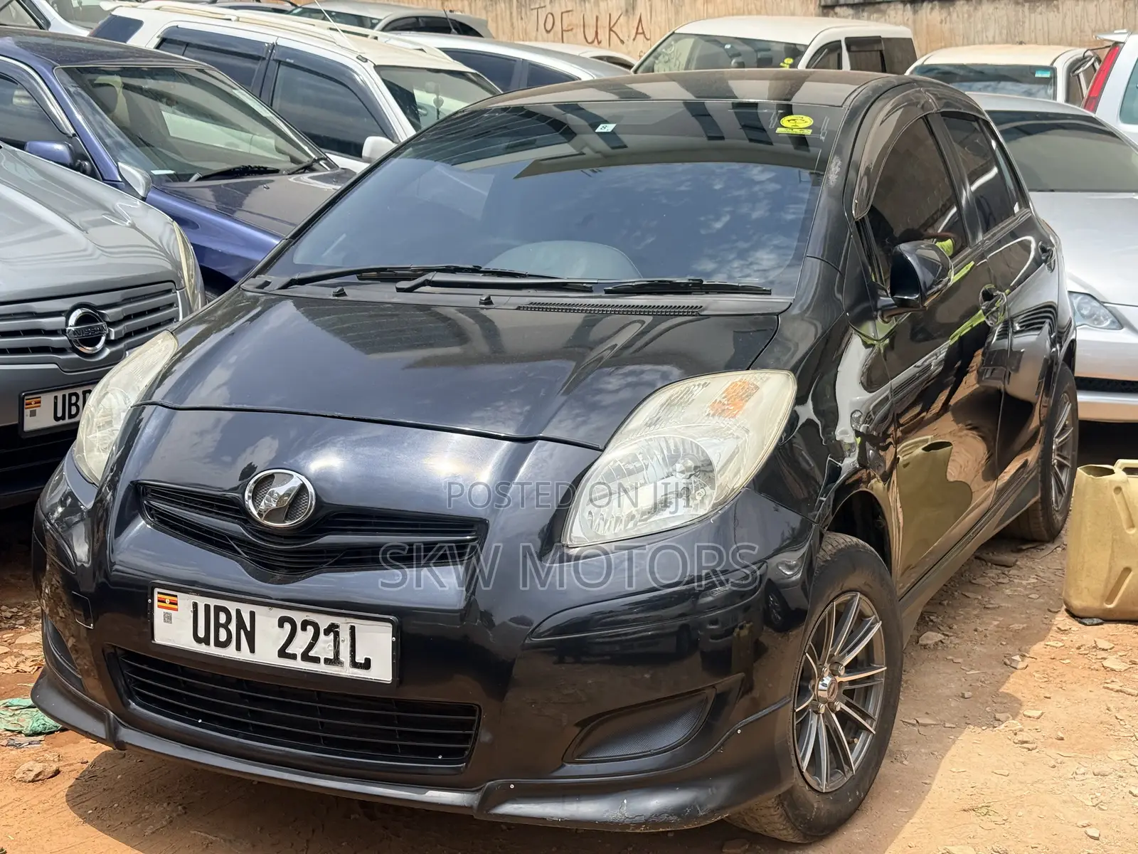 Toyota Vitz 2009 Black