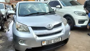 Toyota IST 2009 Silver
