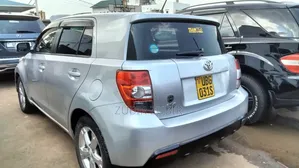 Toyota IST 2009 Silver