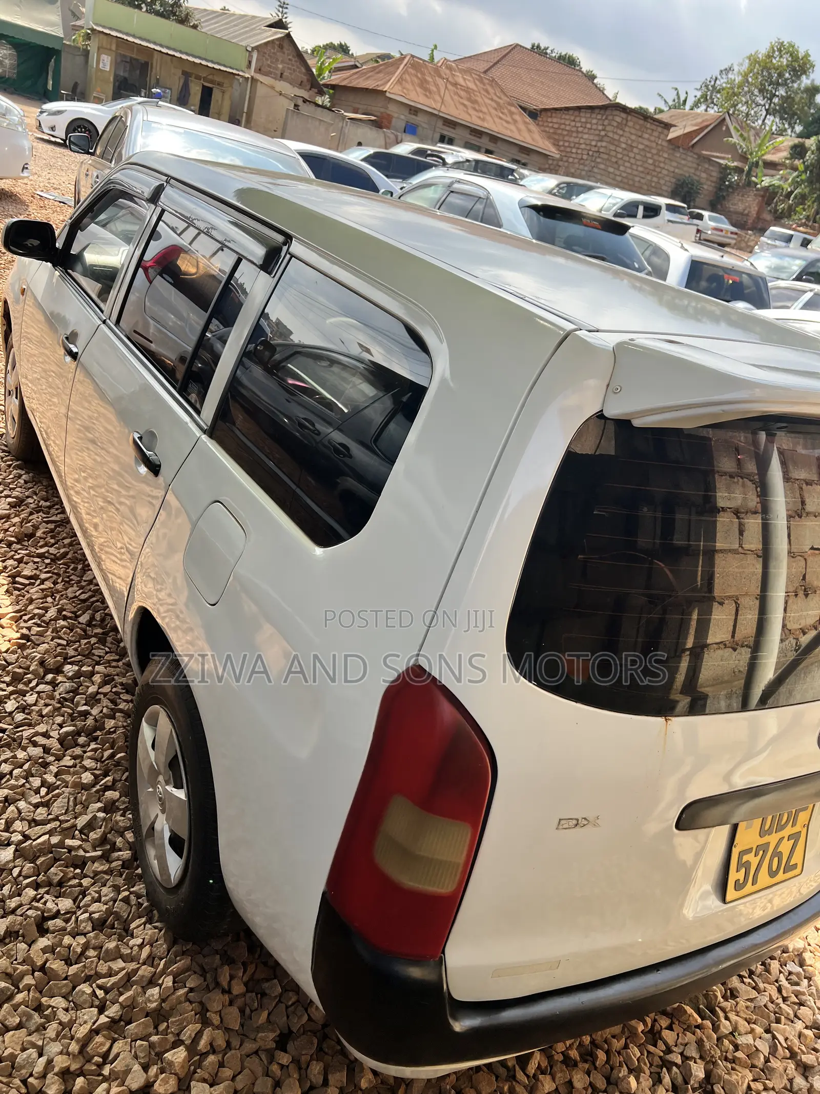 Toyota Probox 1.5 DX Comfort 4WD 2013 White