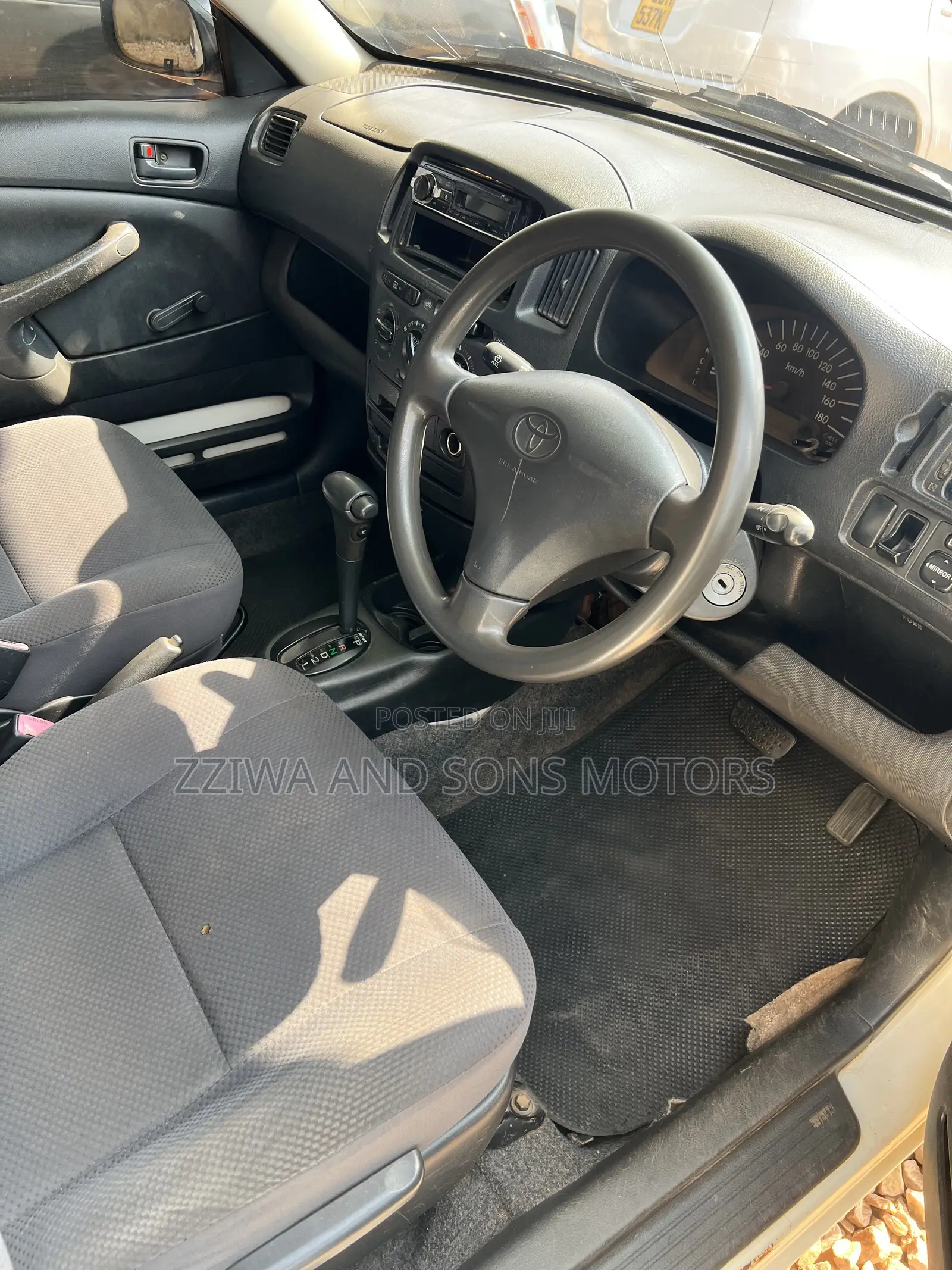 Toyota Probox 1.5 DX Comfort 4WD 2013 White