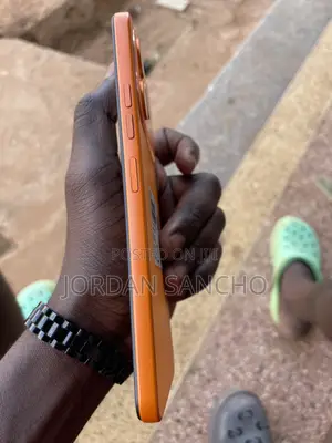 Tecno Spark 50 128 GB Orange
