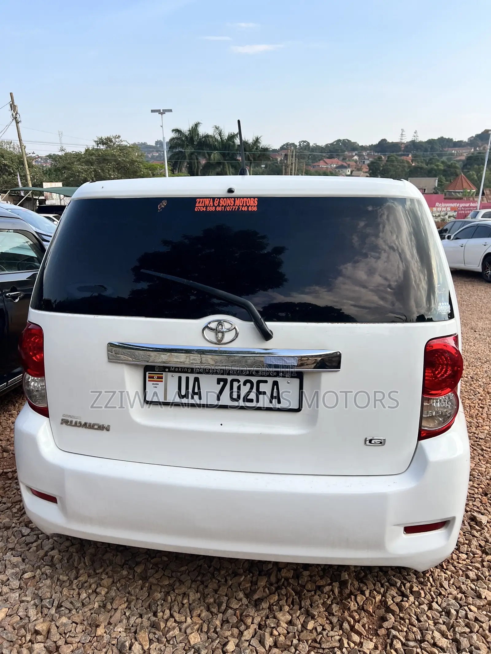 Toyota Corolla Rumion Hatchback 1.5 FWD 2009 White