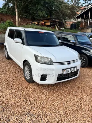 Toyota Corolla Rumion Hatchback 1.5 FWD 2009 White