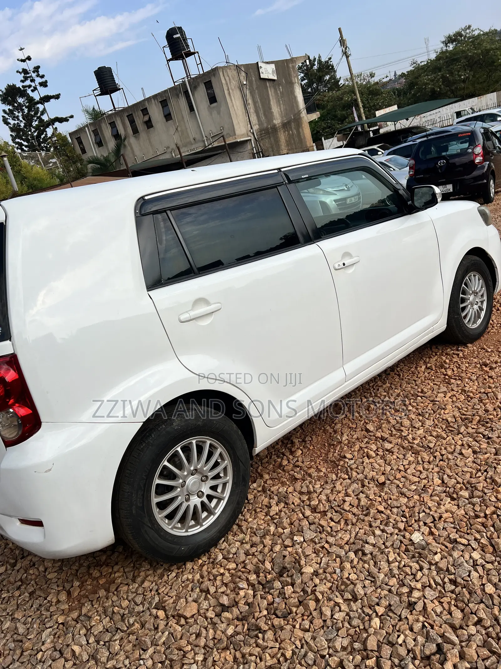 Toyota Corolla Rumion Hatchback 1.5 FWD 2009 White