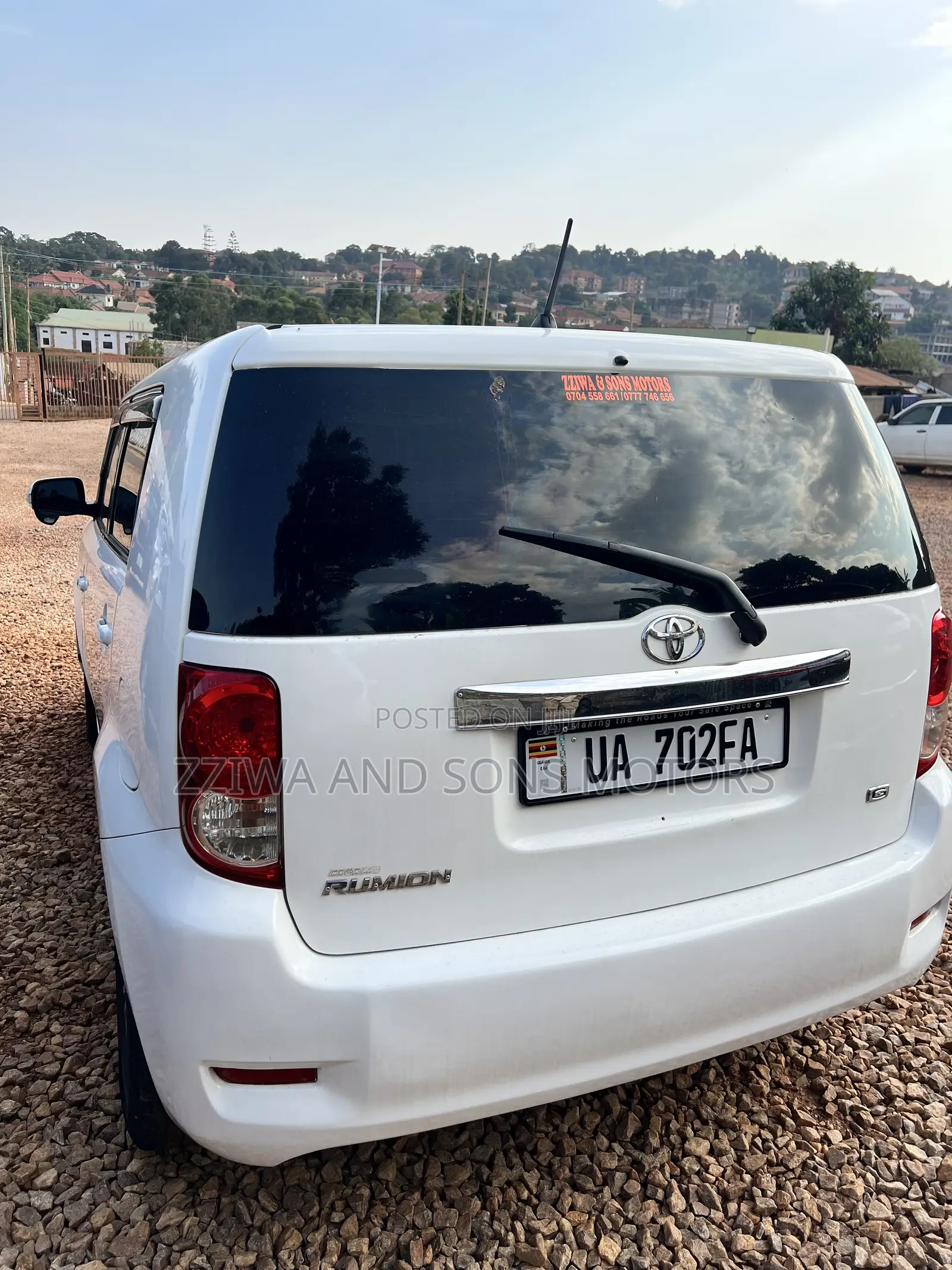 Toyota Corolla Rumion Hatchback 1.5 FWD 2009 White