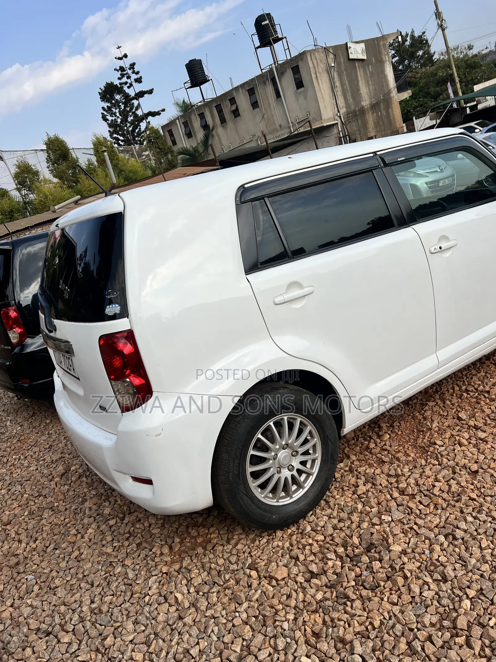 Toyota Corolla Rumion Hatchback 1.5 FWD 2009 White