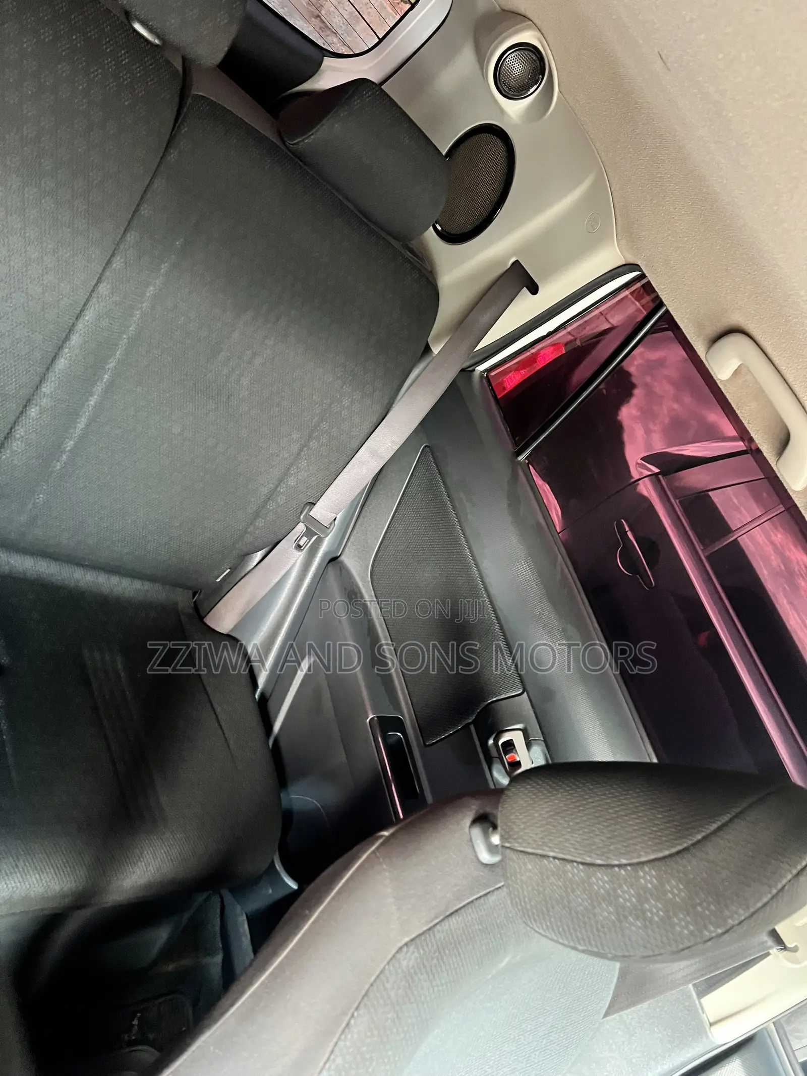 Toyota Corolla Rumion Hatchback 1.5 FWD 2009 White