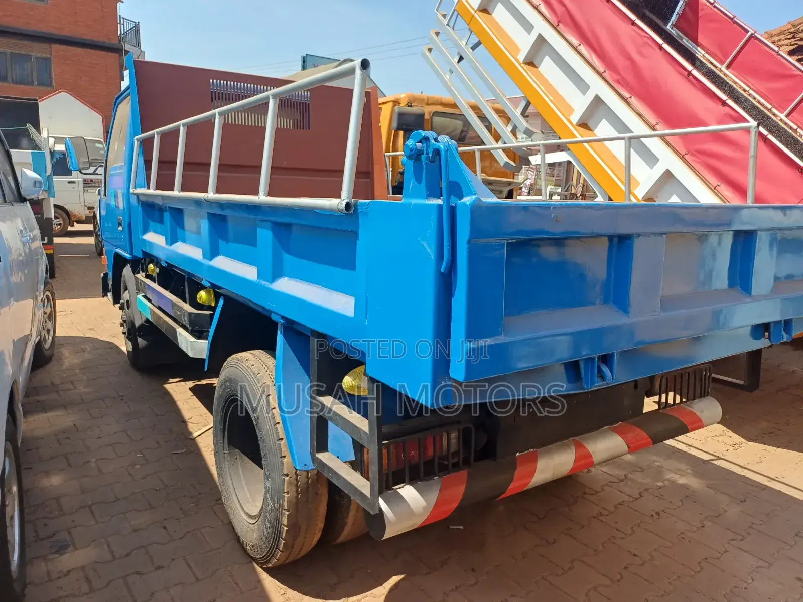 Canter Tipper
