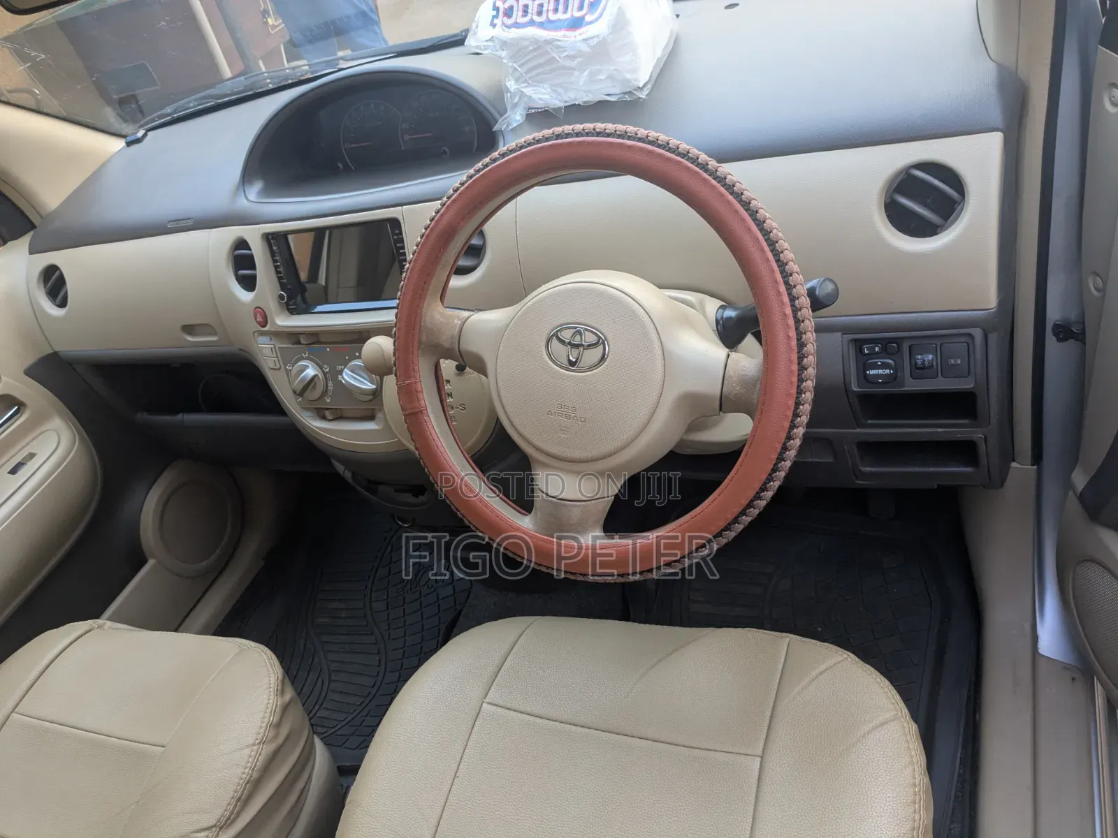 Toyota Sienta 2006 Silver