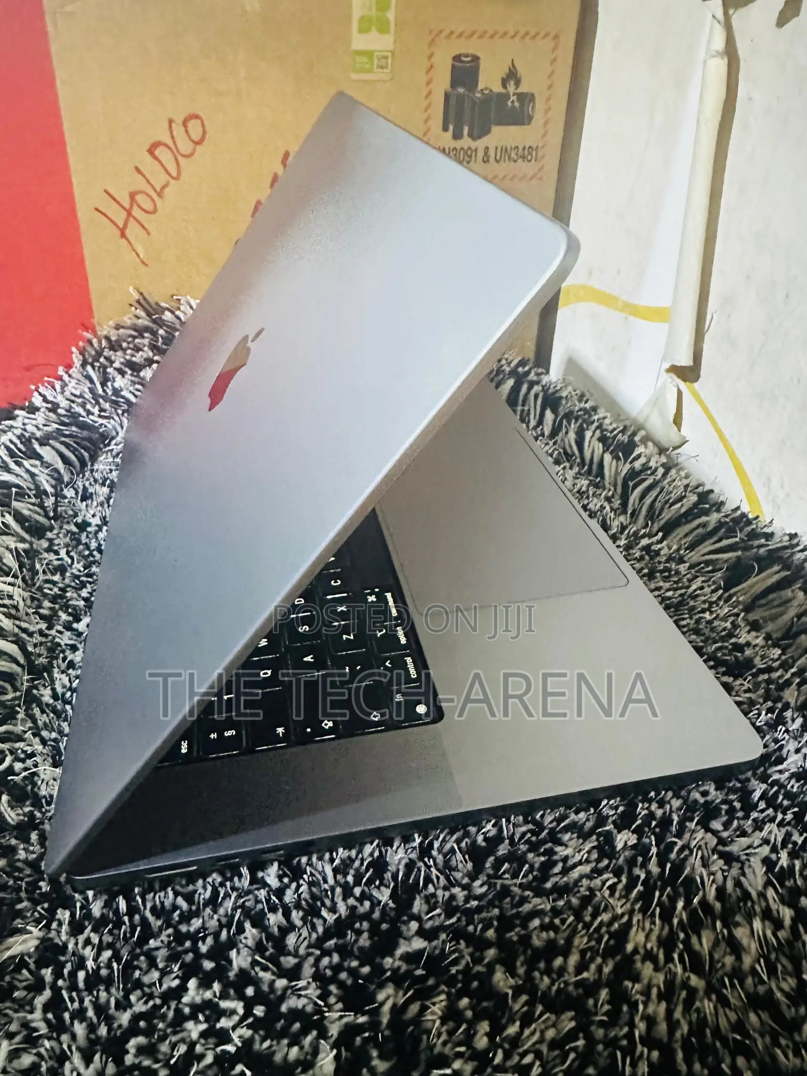 New Laptop Apple MacBook Pro 16GB Apple M1 Pro SSD 512GB