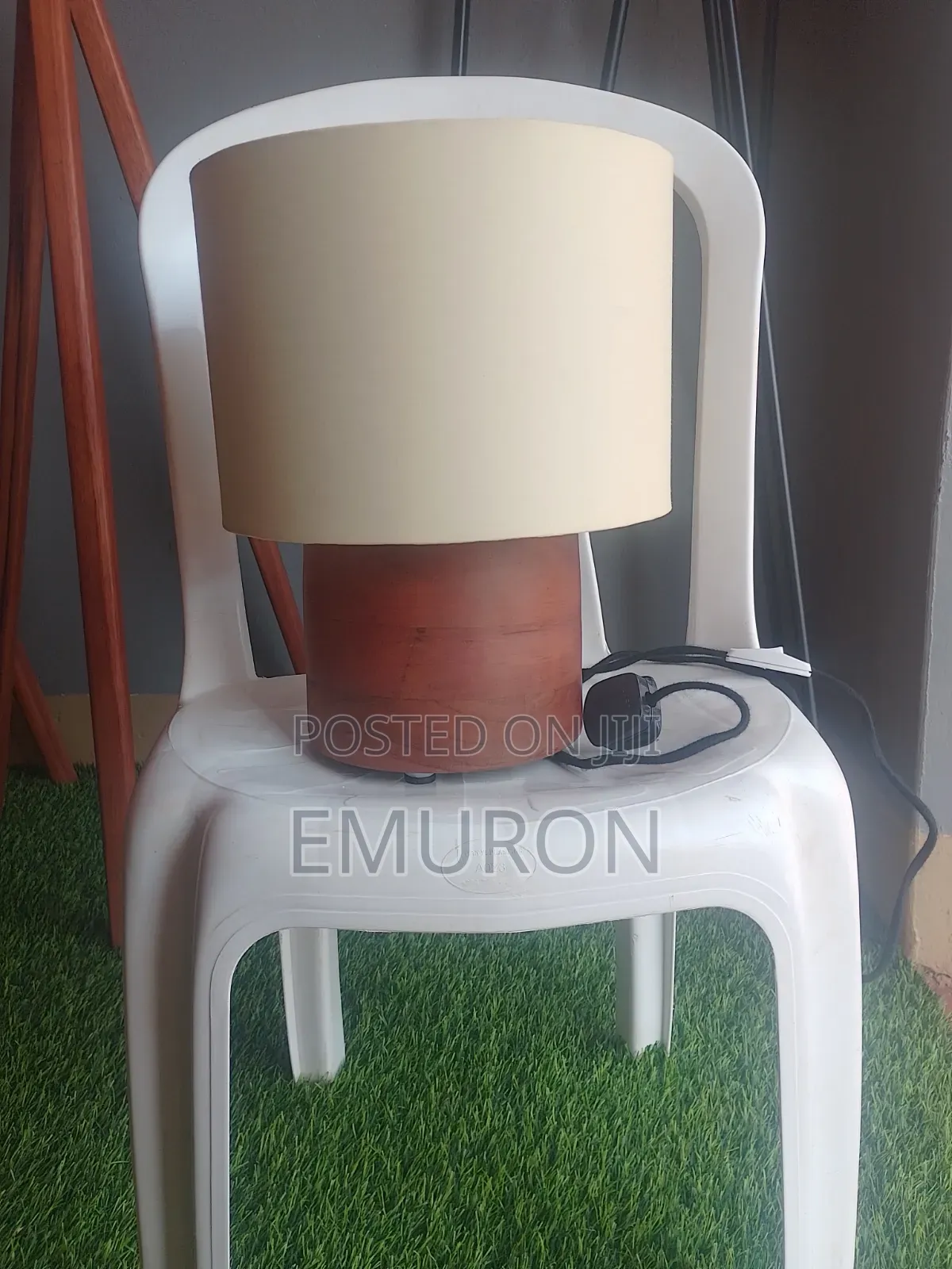 Round Table Lamp