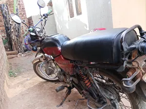 Bajaj Boxer 2017 Red