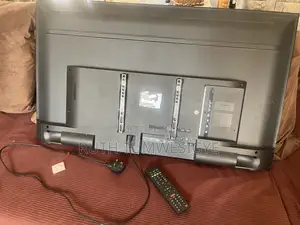 Aiwa 43” TV