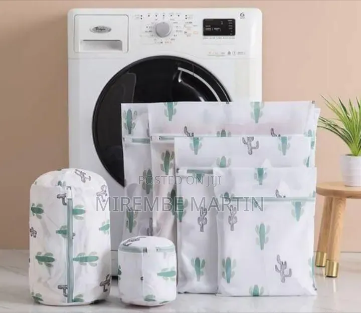 Set of 6 Mesh Laundry Bags