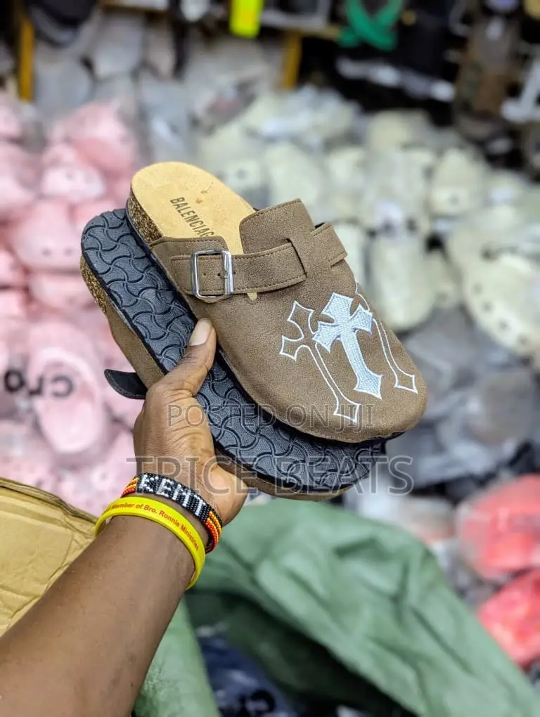 Unisex Shoes Size 40-45