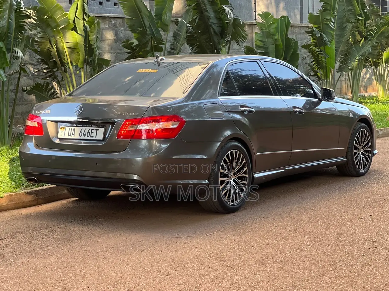 Mercedes-Benz E300 2011 Silver