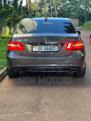 Mercedes-Benz E300 2011 Silver